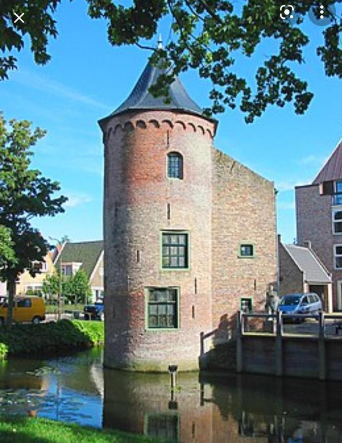 Huisje Britt Met Grote Tuin En Veel Privacy Dirkshorn Экстерьер фото